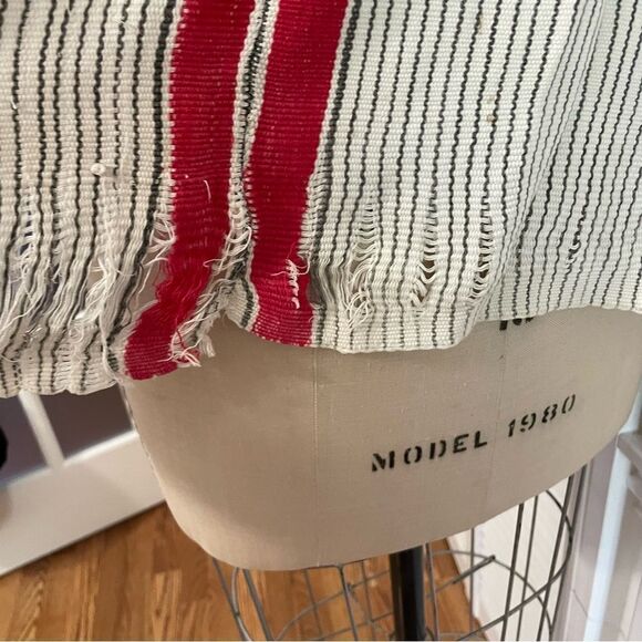 Authentic Vintage Guatemalan Mayan Huipil Textile/Poncho - Picture 5 of 9